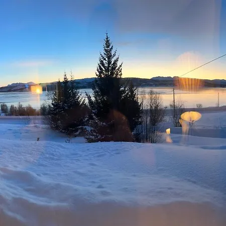 Senja Peak Panorama Feriehus Straumstad